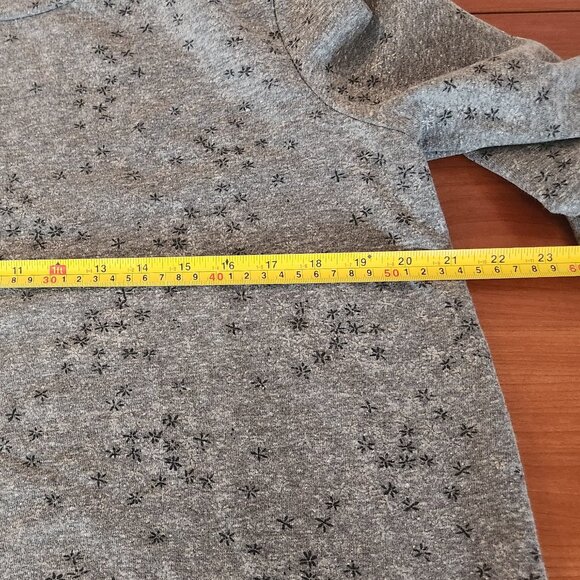 NWT Embellished Wintery Sweatshirt Anthropologie - Large - Picture 5 of 7